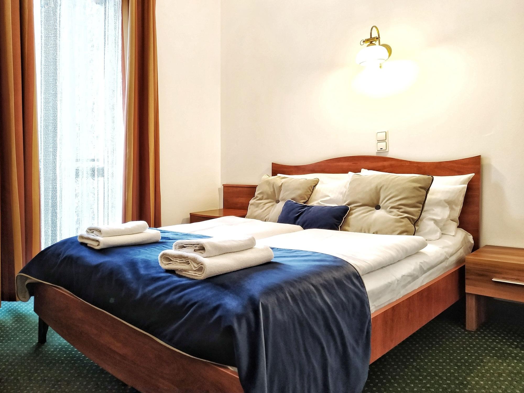 Nobilton Hotel Cracovia Exterior foto