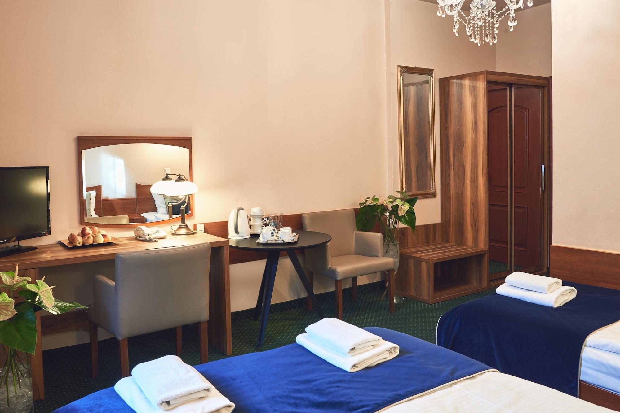 Nobilton Hotel Cracovia Exterior foto