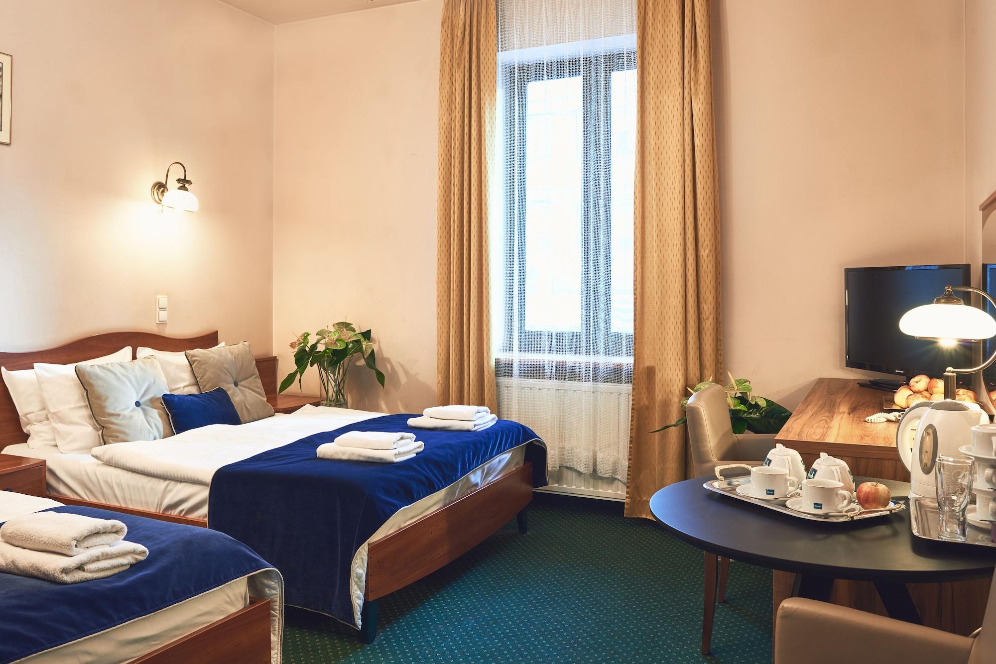 Nobilton Hotel Cracovia Exterior foto