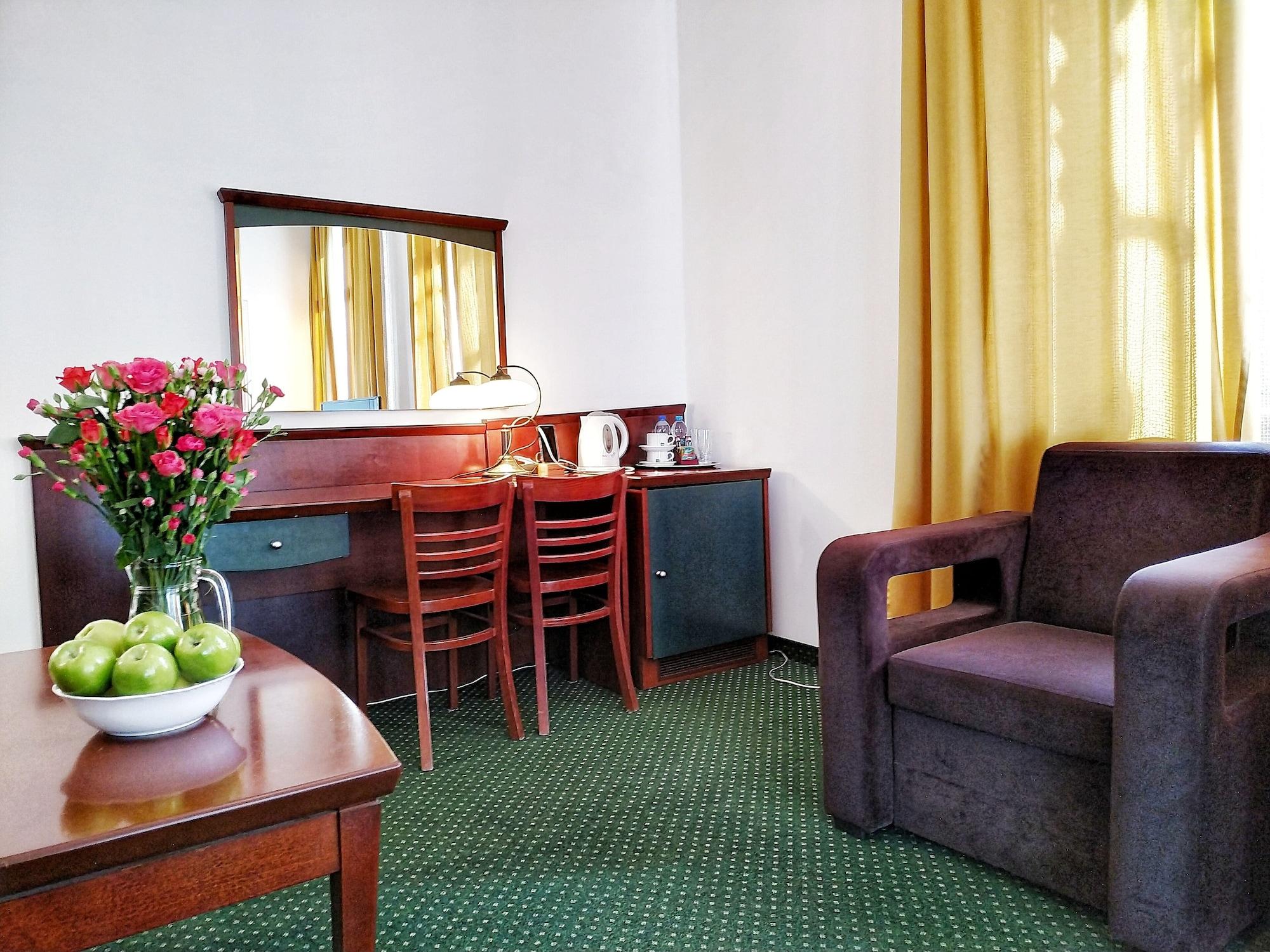 Nobilton Hotel Cracovia Exterior foto