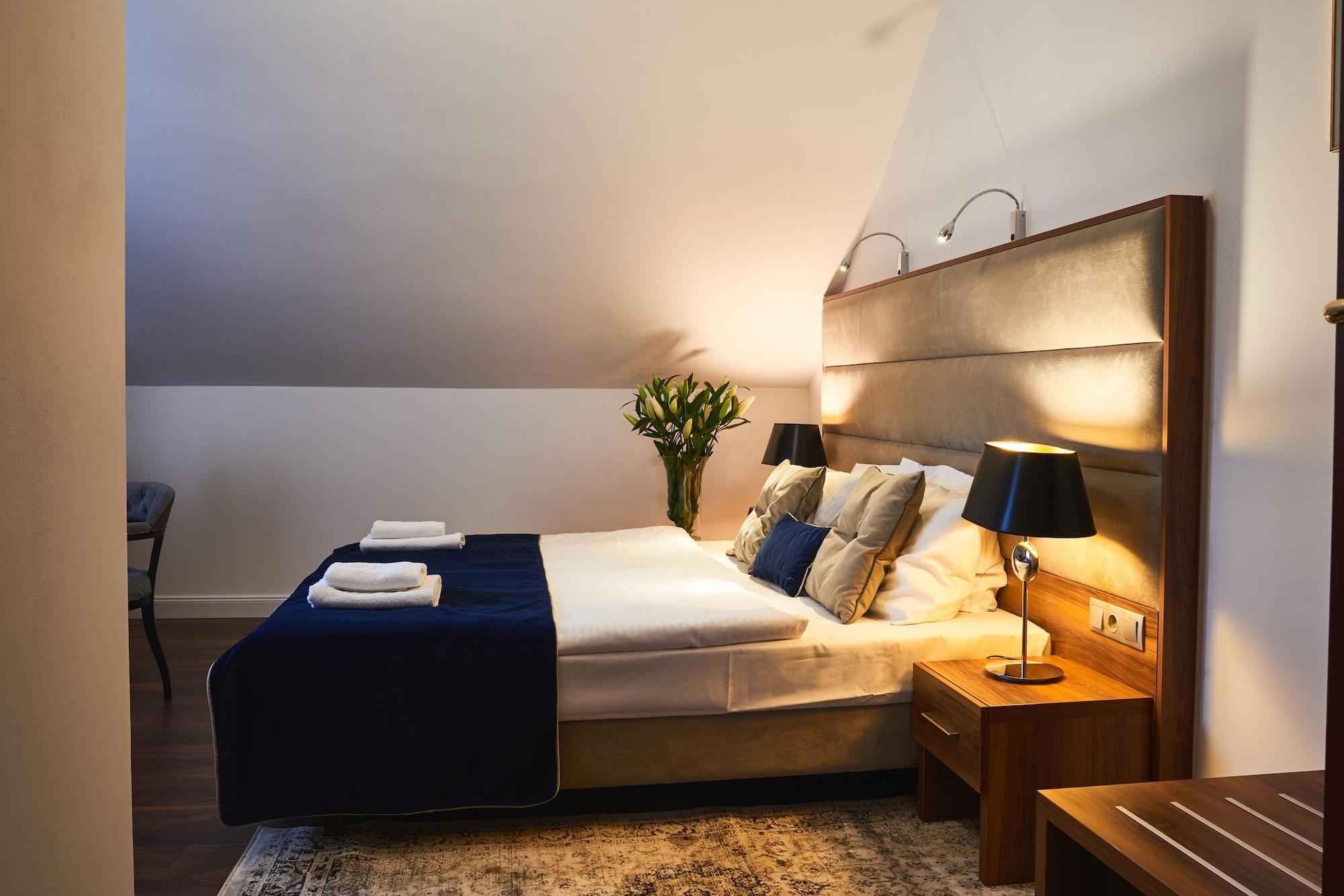 Nobilton Hotel Cracovia Exterior foto