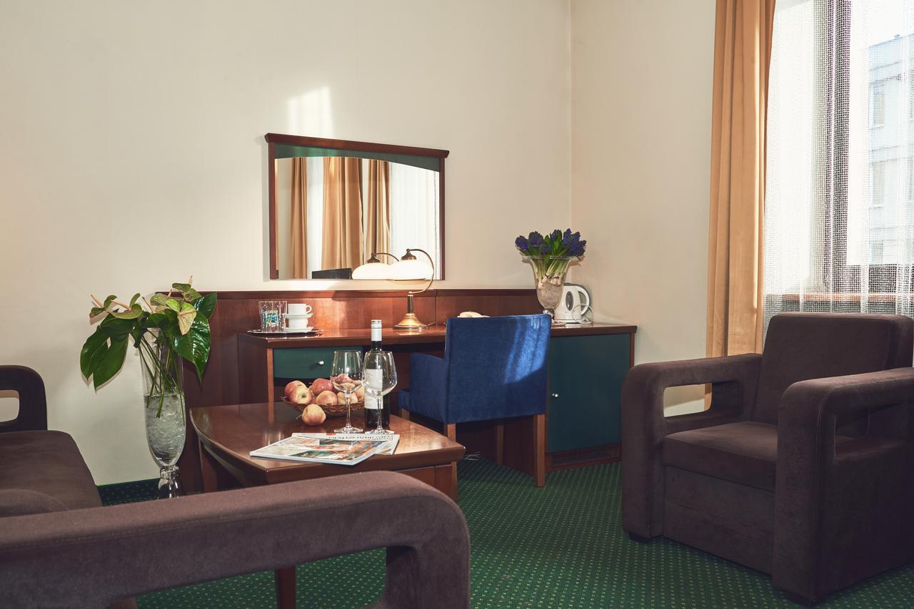 Nobilton Hotel Cracovia Exterior foto